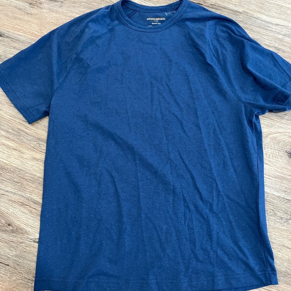 Banana Republic quick dry shirt